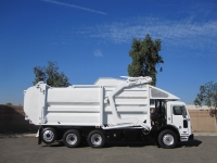 2010 Peterbilt 320 with Mantis AFL 40yd Front Loader Refuse Truck