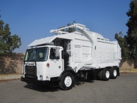 2015 Autocar ACX Xpeditor with Curbtender Titan 40yd Front Loader Refuse Truck