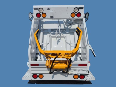 2013 Ford F550 with New Way Diamondback 6 Yard Rear Loader