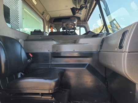 2019 Peterbilt 520 with Heil Half/Pack 40yd Front Loader Refuse Truck