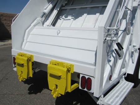 2007 Chevy-GMC T8500 with Heil PT 1000 20 Yard Rear Load Refuse Truck