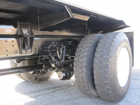 2004 Autocar Xpeditor CNG with Loadmaster 20 Yard Rear Loader Refuse Truck