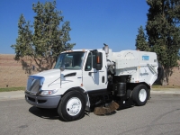 2009 Tymco 600 BAH Regenerative Air Street Sweeper on International 4200 DuraStar