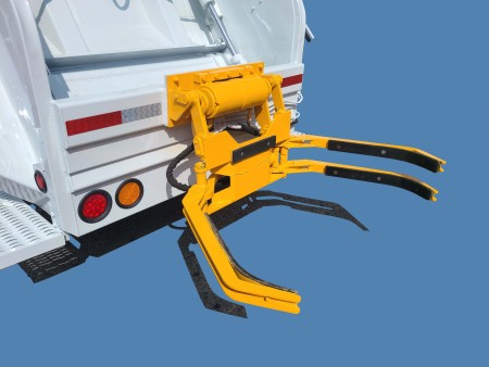 2013 Ford F550 with New Way Diamondback 6 Yard Rear Loader