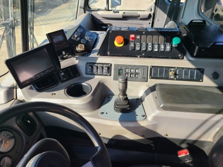 2018 Peterbilt 520 with New Way Mammoth 40yd CNG Front Loader Refuse Truck