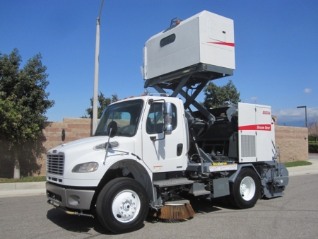 2008 Elgin Broom Bear Mechanical Street Sweeper