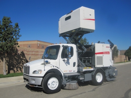 2007 Elgin Broom Bear Street Sweeper